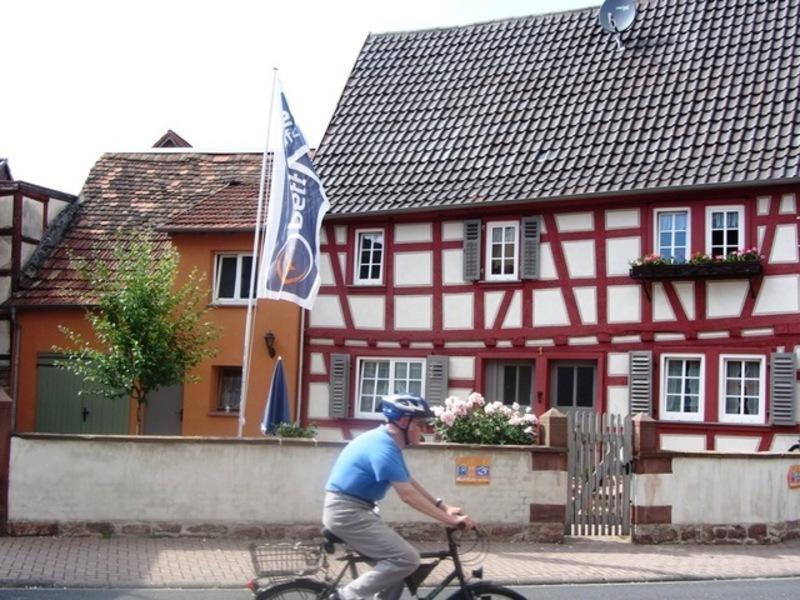 Haus Nostalgie Appartement Kleinheubach Kamer foto